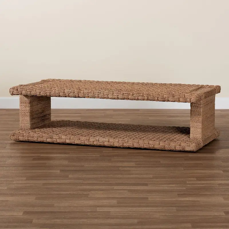 Handgewebter Couchtisch aus Seegras mit offenem Regal - rechteckiger Korb-Couchtisch für das Wohnzimmer im Küsten-Boho-Stil